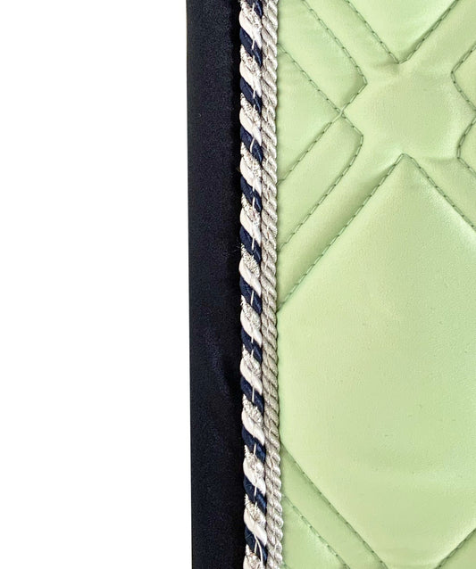 EQUIFINITY Dressur Schabracke Mystic Matcha Bowtastic Collection Professionell Cut - equifinity.com